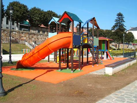 El parque Benigno Blanco, de Puerto de Vega (Asturias), premio «Columpio de Bronce»