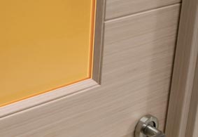 ARTEVI reinventa la puerta clásica con una exclusiva moldura bajo relieve