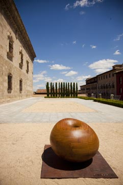 El escultor Jorge Palacios dialoga con la ciudad de Toledo