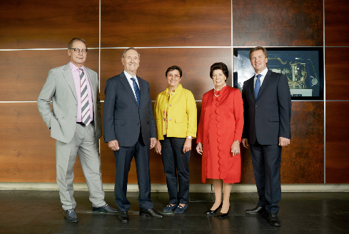 La dirección de la empresa: Hansjörg, Johann, Elisabeth, Gertraud y Martin Felder.