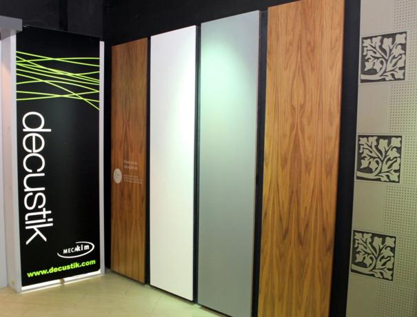 Decustik presenta los paneles acústicos de madera microperforada - Madera
