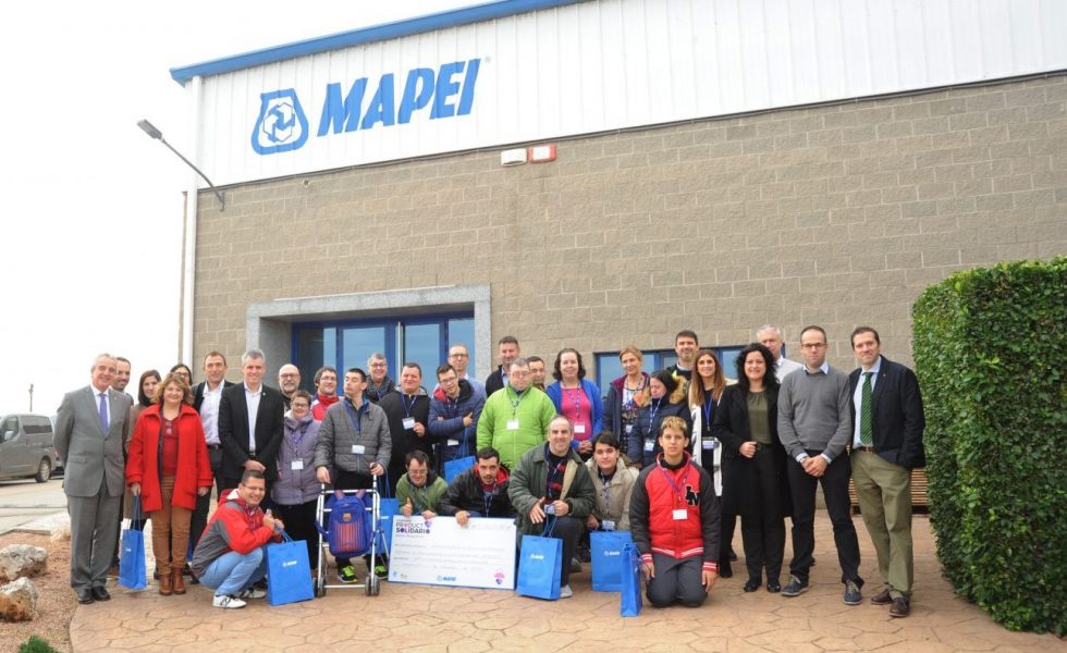 MAPEI dona 3.867 euros a APASA gracias a su campaña «Producto Solidario»