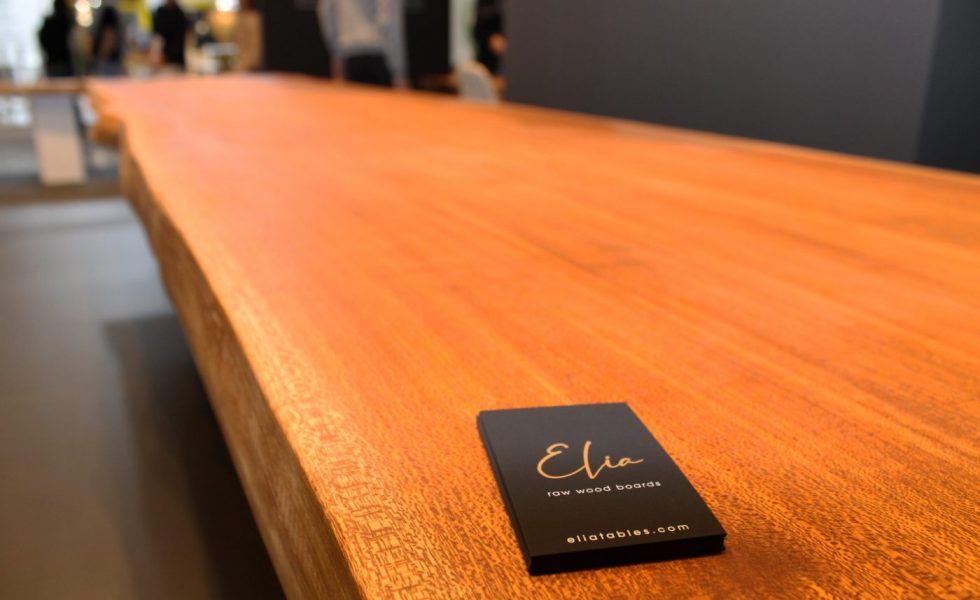 ELIA: Grandes mesas exclusivas de madera maciza