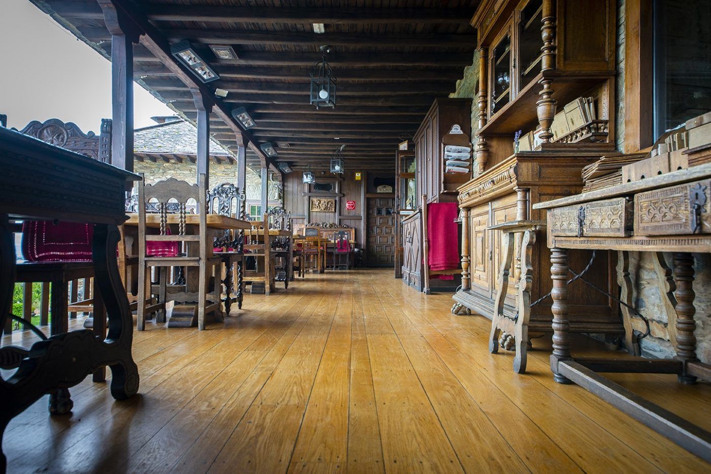 El Palacio de Canedo recupera sus suelos de madera del S.VIII con BONA Traffic