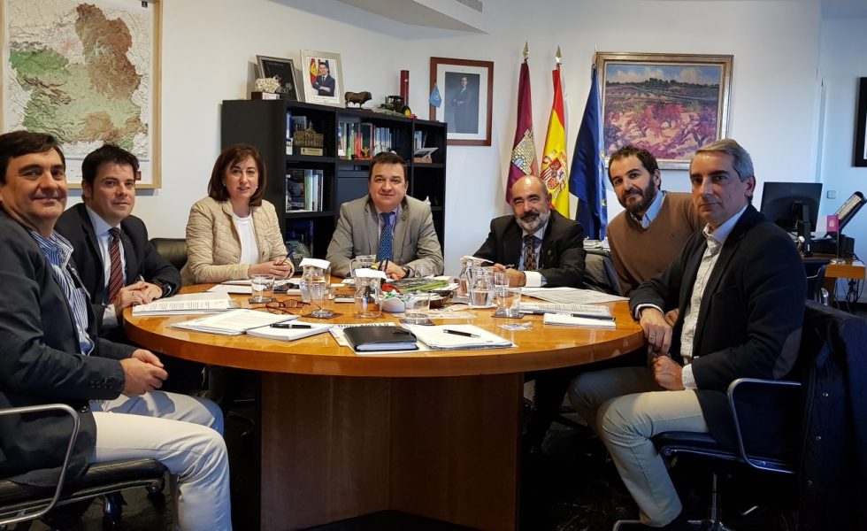 Ingenieros forestales se reúnen con el Consejero de Agricultura y Desarrollo Rural de Castilla-La Mancha