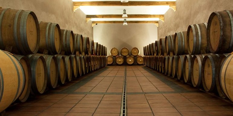 La barrica de castaño vuelve a estar de moda en la viticultura