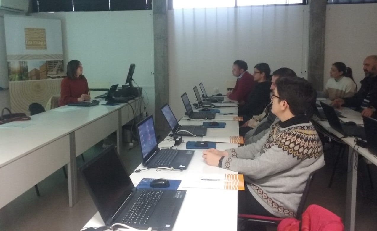 Aplicación de tecnologías móviles a la actividad forestal