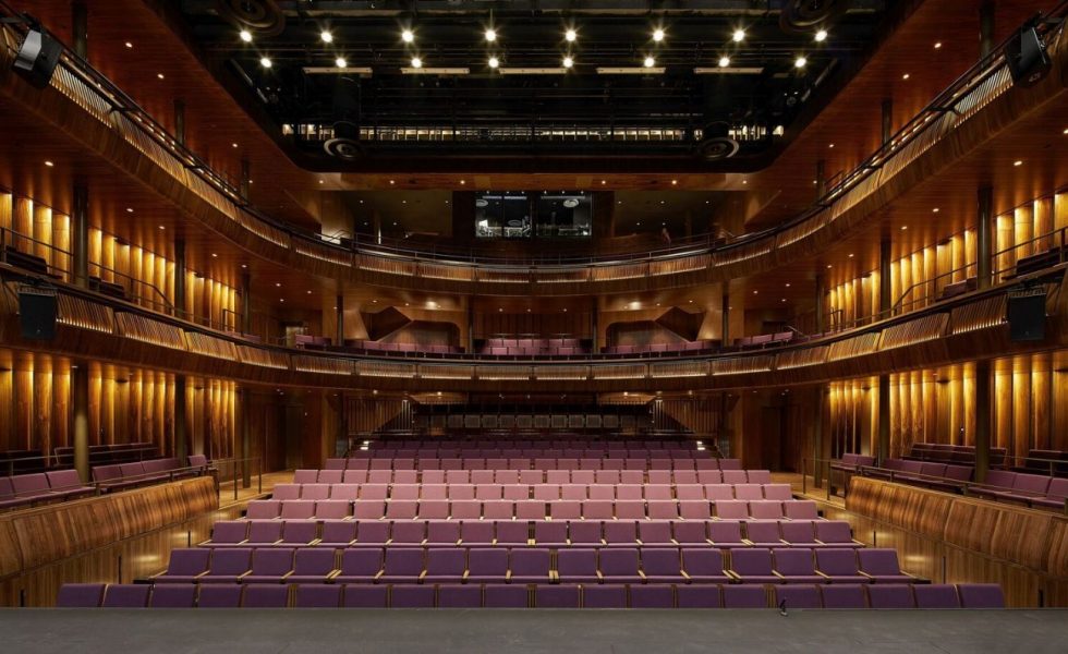 El nogal estadounidense es utilizado para renovar la Royal Opera House de Londres