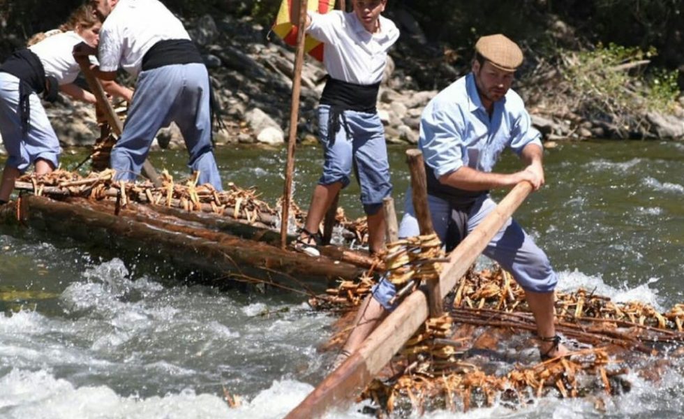 El transporte fluvial de madera trabaja para ser Patrimonio Cultural Inmaterial de la Humanidad