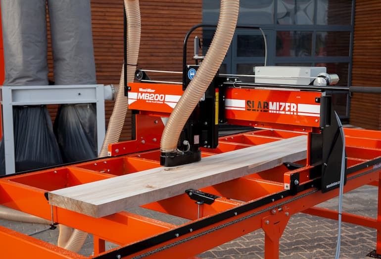 WOOD-MIZER presenta SlabMizer, el aplanador de madera para material de grandes dimensiones