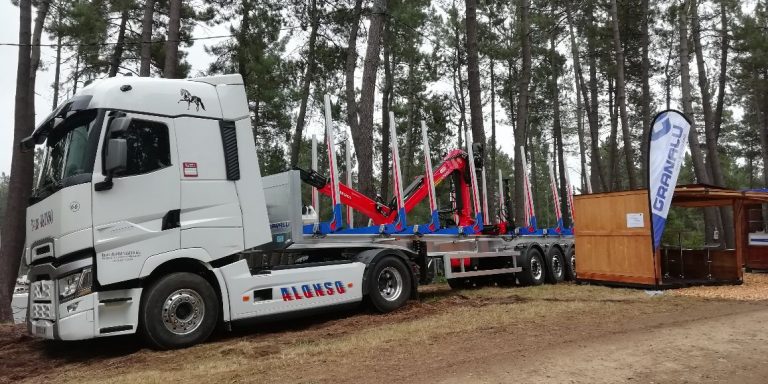 GRANALU presentó en ASTURFORESTA dos vehículos adaptados al transporte de madera