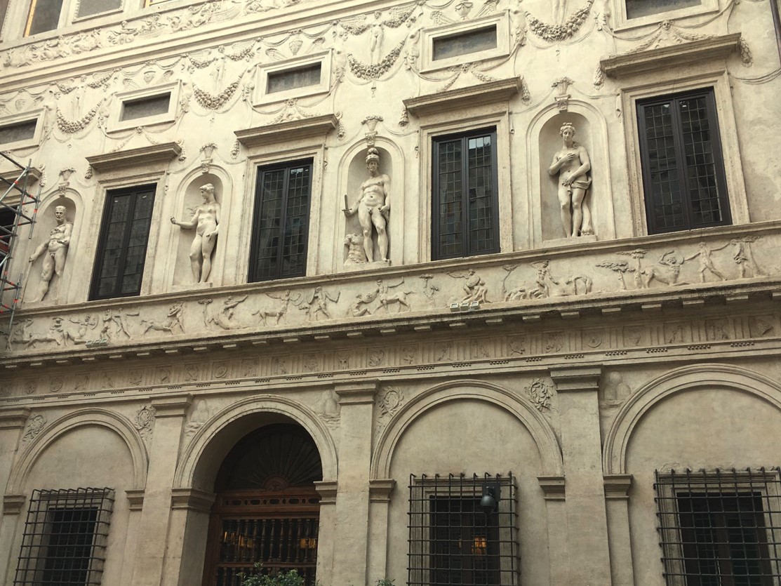 MILESI restaura las ventanas del Palazzo Spada de Roma