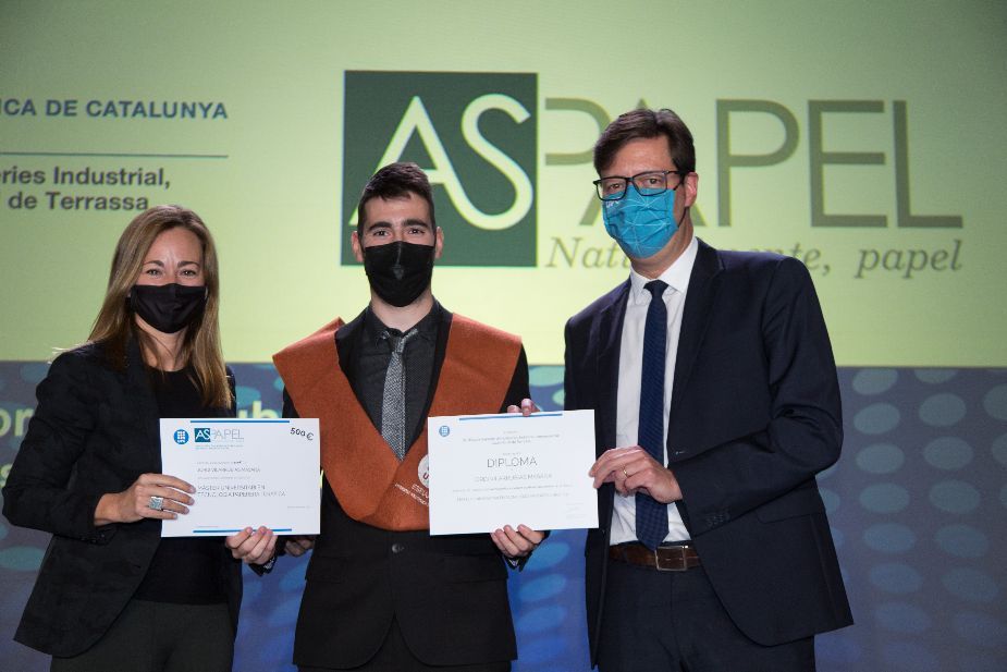 Jordi Vilarrubias, premio al mejor expediente en el Máster Tecnología Papelera y Gráfica