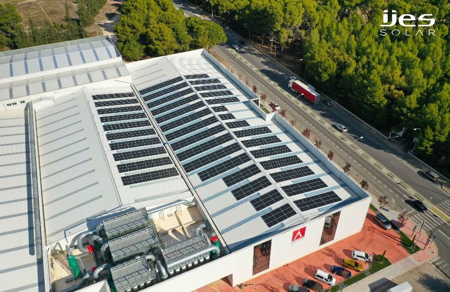 ACTIU amplía sus instalaciones productivas con una planta fotovoltaica de energía 100% verde