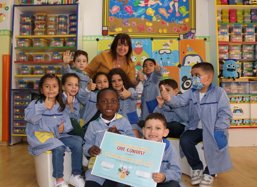 Los escolares gallegos, premiados por su reinterpretación sostenible de «Los tres cerditos»