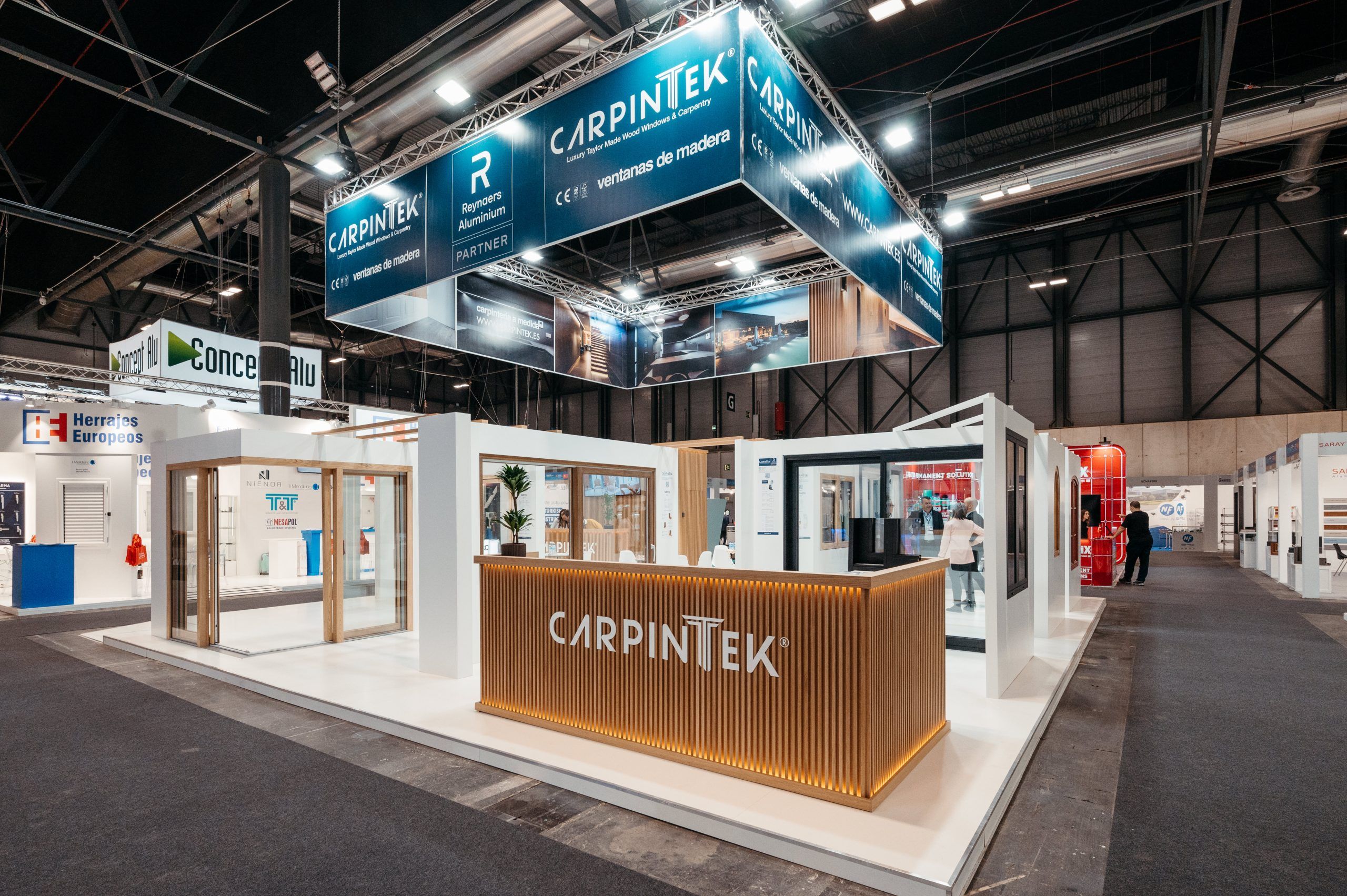 CARPINTEK triunfó en VETECO con sus innovadoras ventanas de madera