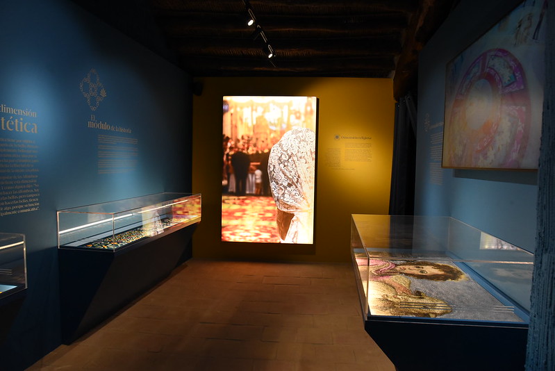 Elche de la Sierra ya promociona sus alfombras de serrín en su Museo