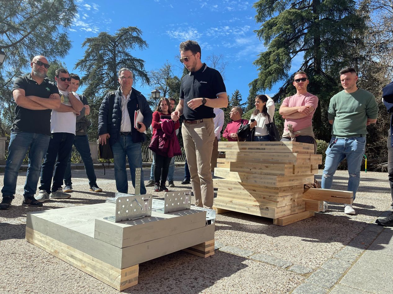 Exito del primer curso “Teoría y Práctica” sobre construcción en madera de ROTHOBLAAS en España