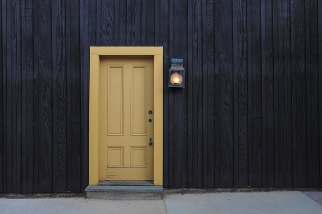 Consejos para elegir una puerta de madera