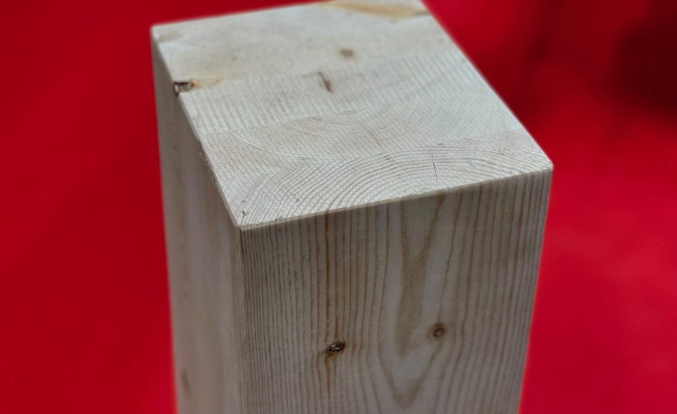 SEBASTIA ya fabrica viga laminada con madera de proximidad