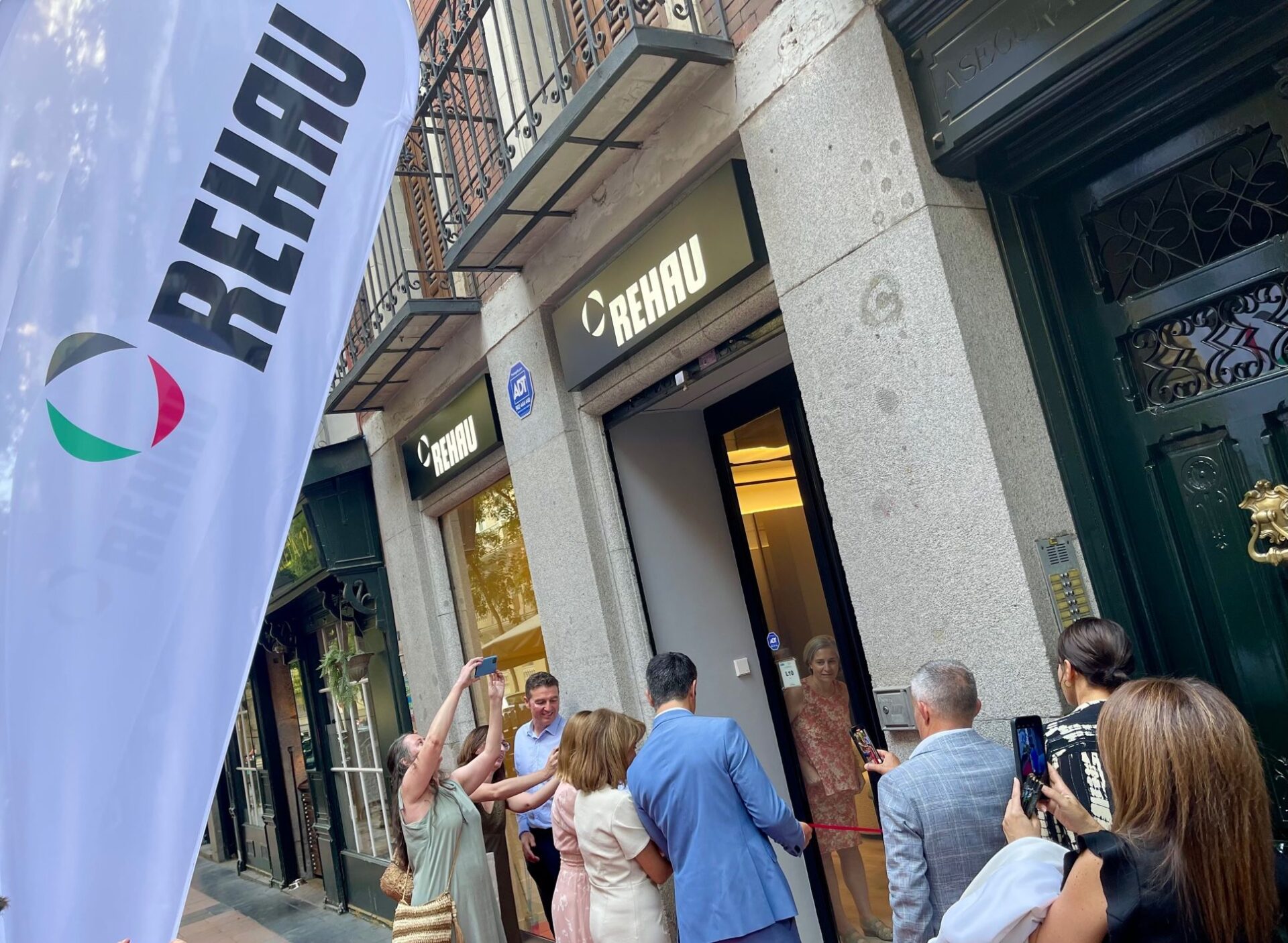 REHAU inaugura su nuevo «flagship» en Madrid