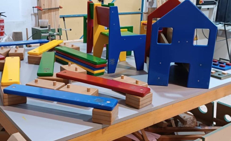 El IES San José de Badajoz construirá juguetes con desechos de madera