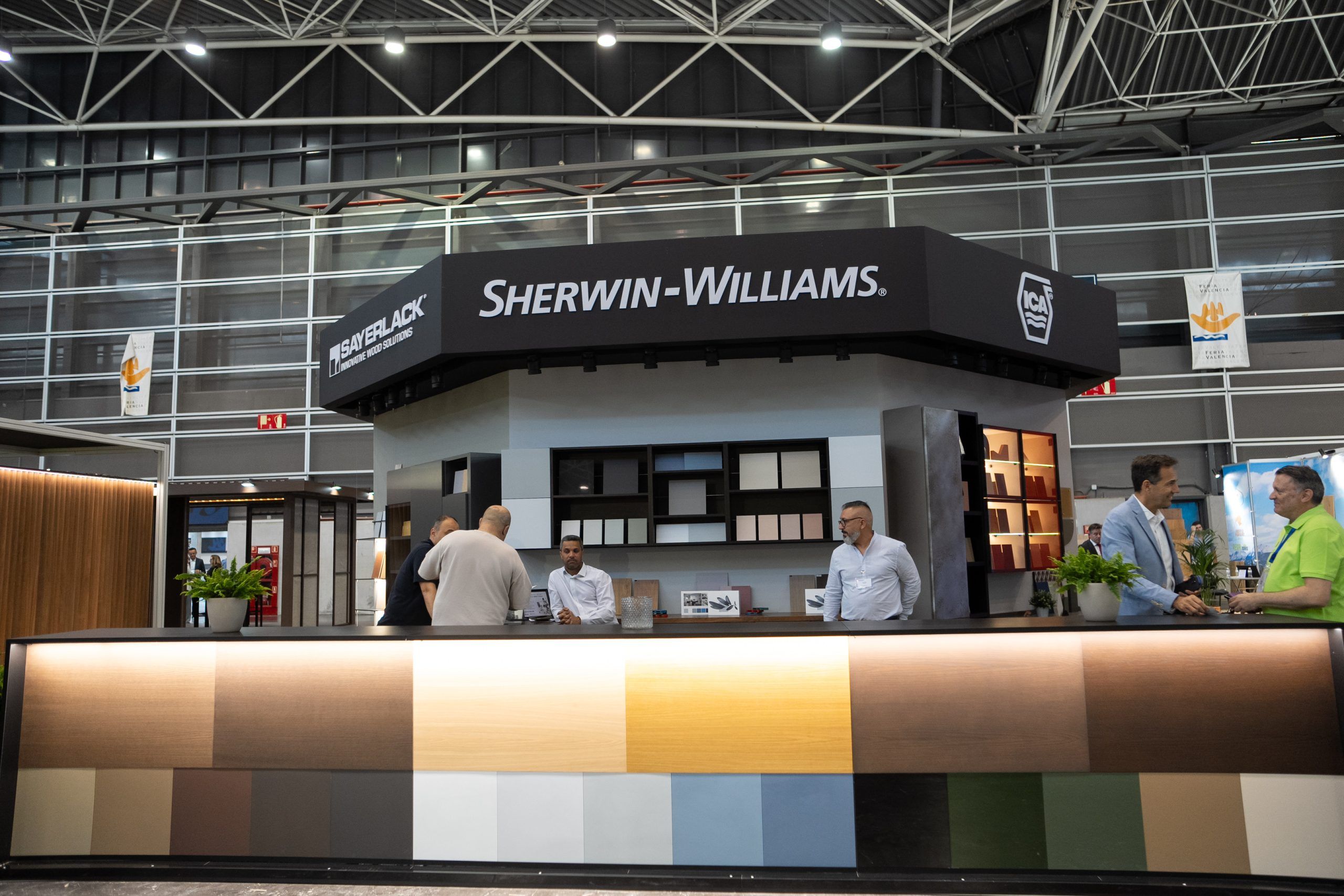 El Grupo SHERWIN-WILLIAMS se presenta en sociedad en Maderalia