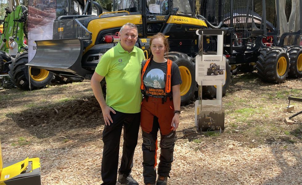 Laura Vallejo, motoserrista: “Sería un error cerrar la puerta del sector forestal a las mujeres”