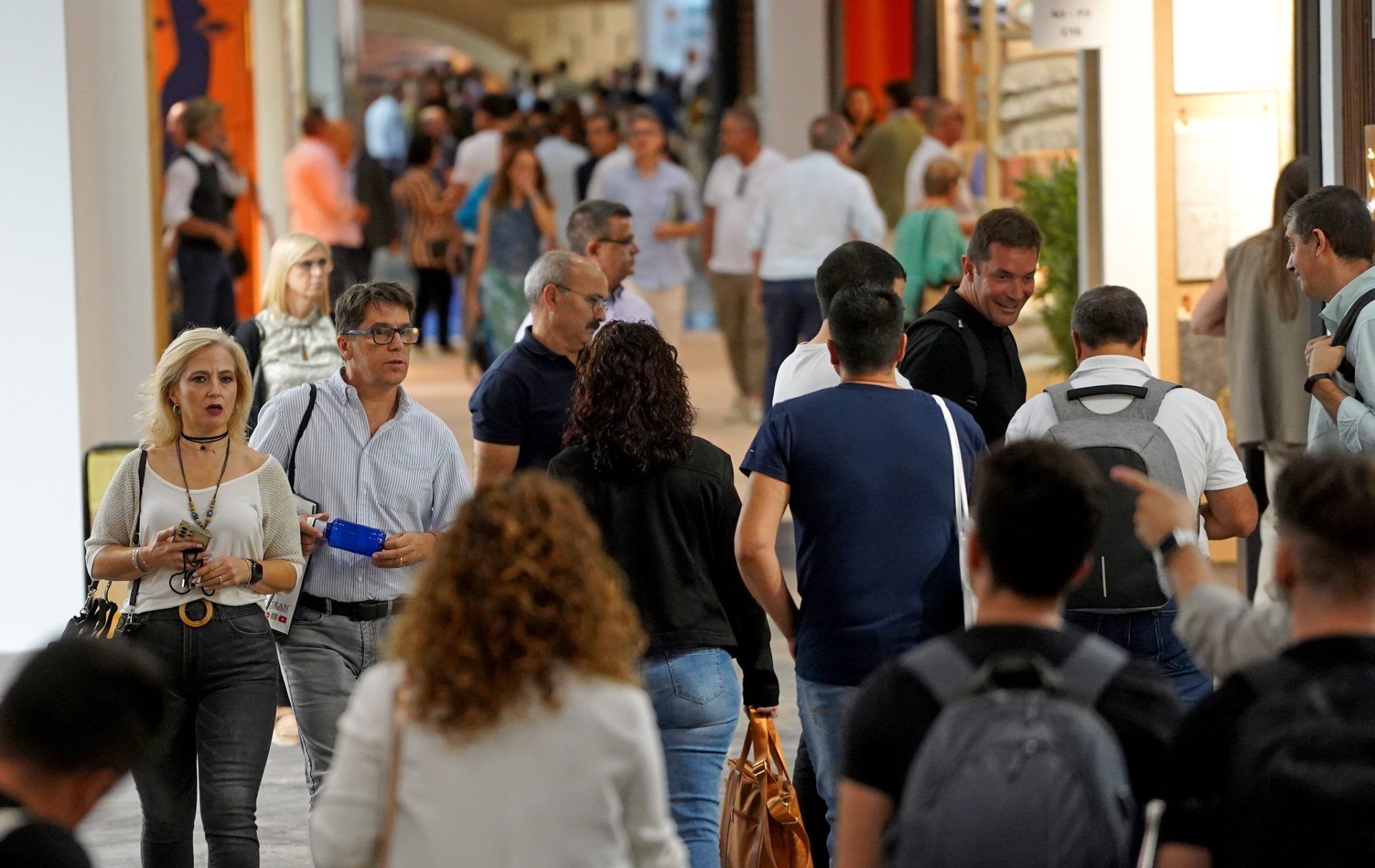 Miles de visitantes profesionales animan la apertura de Feria Hábitat Valéncia, Textilhogar y Espacio Cocina SICI