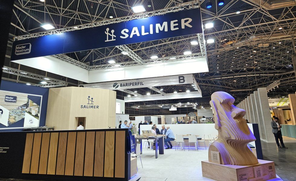 SALIMER presenta su tablero Plywood Low Emission para uso exterior