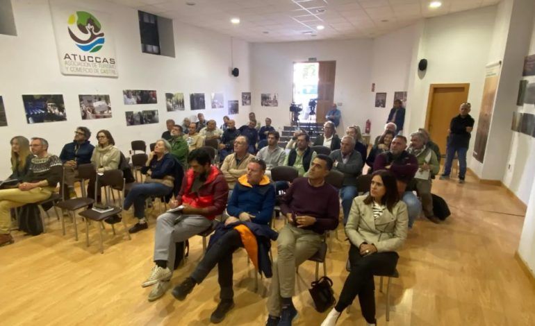 Castril acoge el seminario «El chopo, el agua y los propietarios»