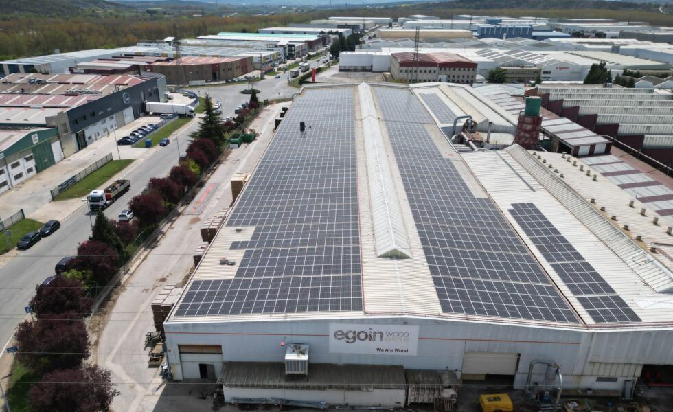 EGOIN convierte las cubiertas de sus plantas productivas en grandes instalaciones fotovoltaicas