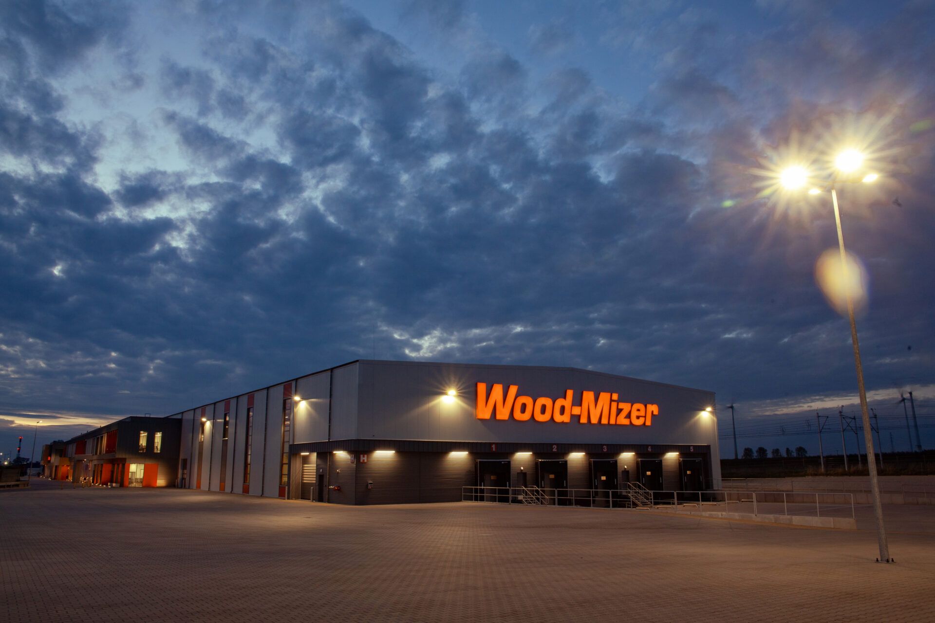 Inaugurado el nuevo centro logístico y de producción de WOOD-MIZER