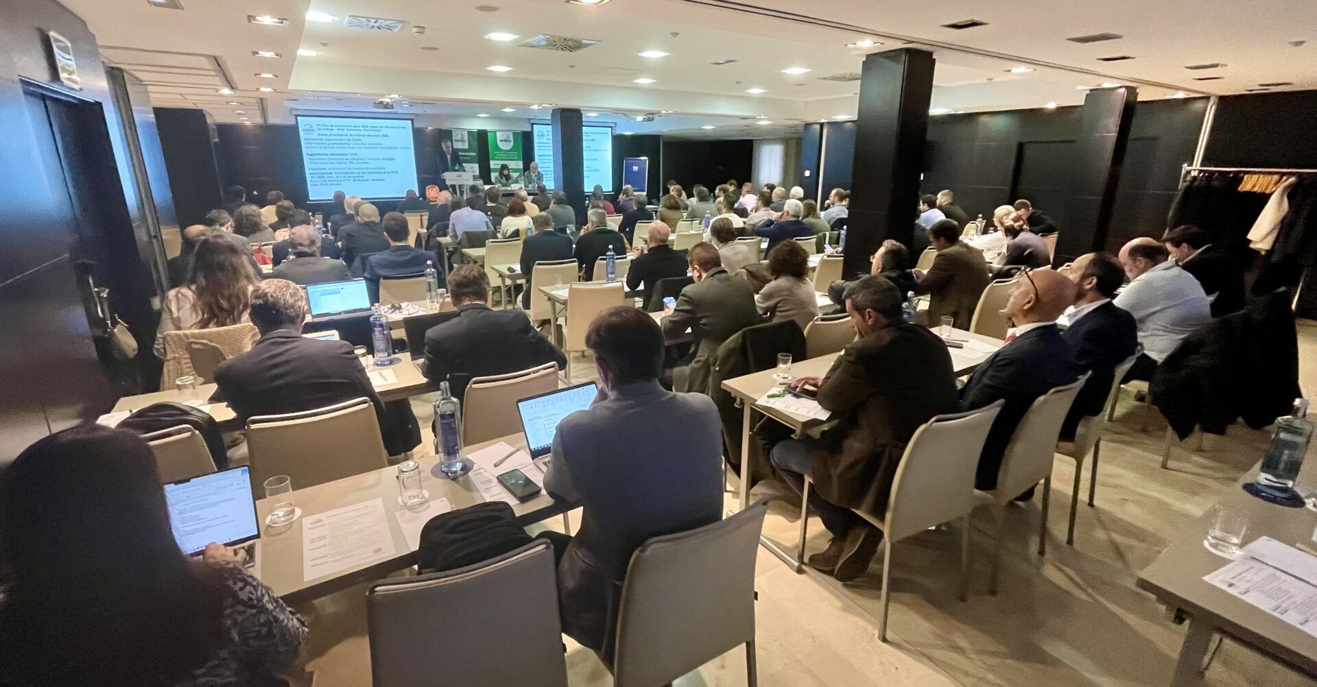 Las empresas del sector de la madera anticipan buenas perspectivas para 2025