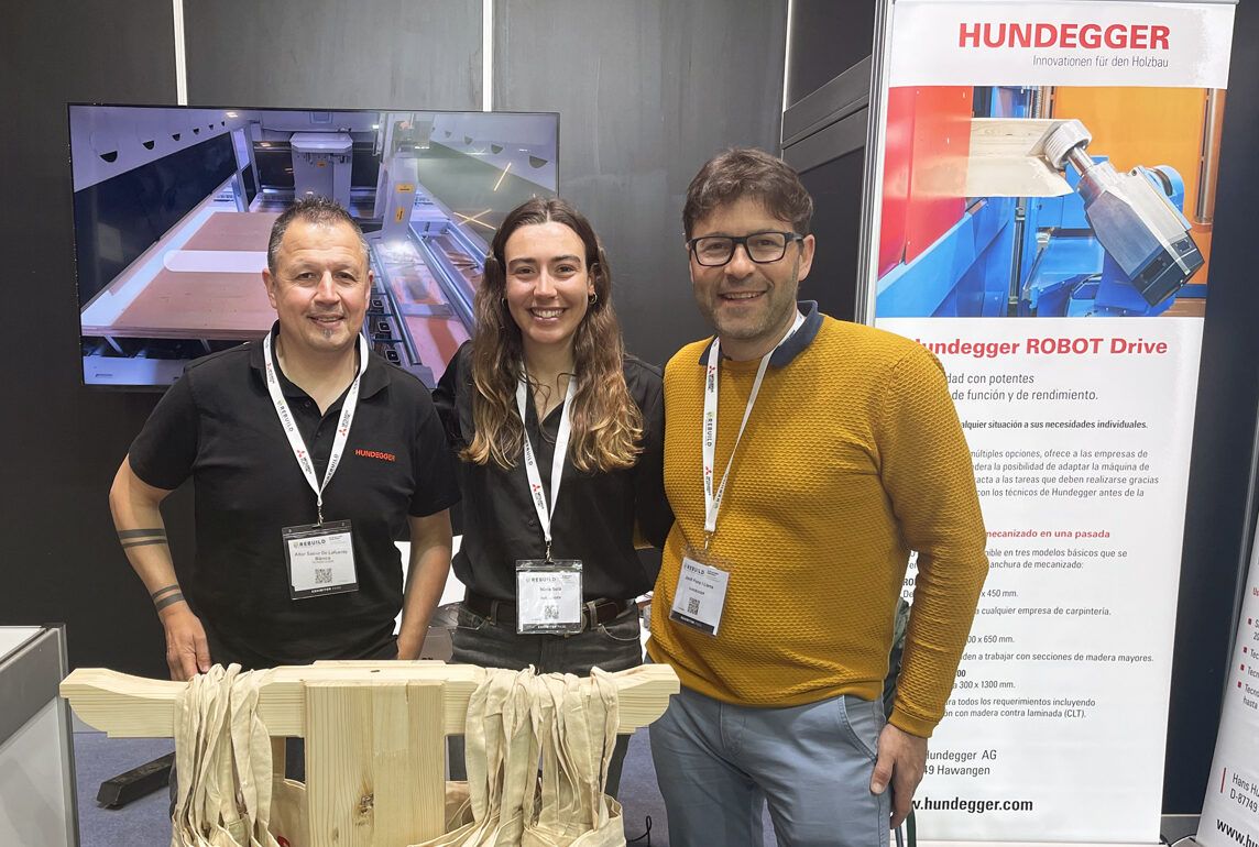 HUNDEGGER exhibió en REBUILD su tecnología para la construcción automatizada con madera