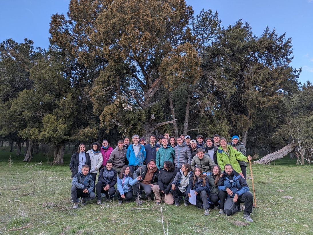 Alumnos de la UPV visitan los sabinares sorianos gracias a SocialForest