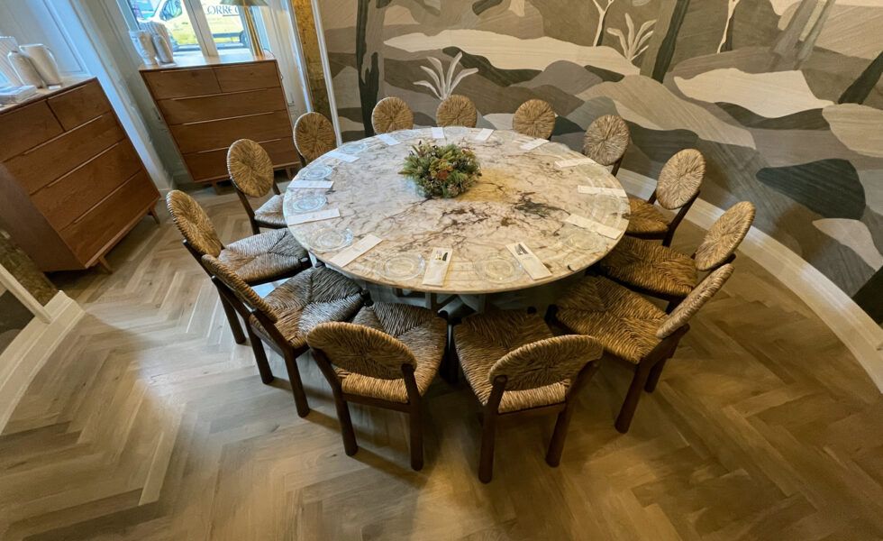 QUIDE barniza con maestría dos espacios en CASA DECOR