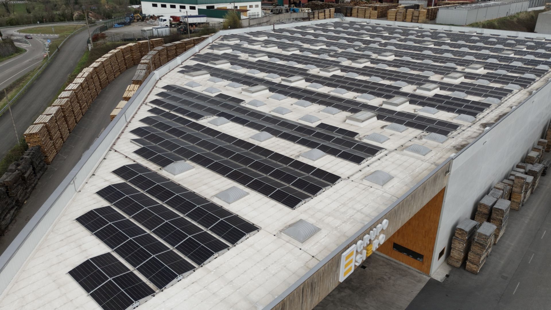 GRUPO SIERO impulsa su transición energética con una nueva planta fotovoltaica en SIERO LAM