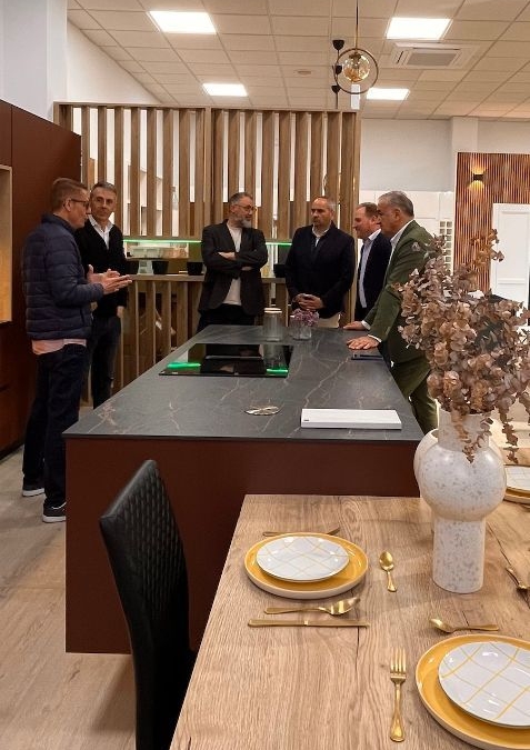 Visita showroom _Convención Zona Cocinas_Lucena